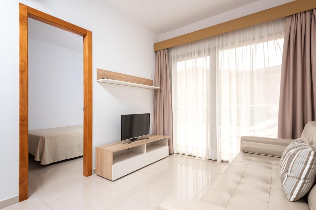 Apartamentos Las Palmeras بويرتو دي موغان المظهر الخارجي الصورة