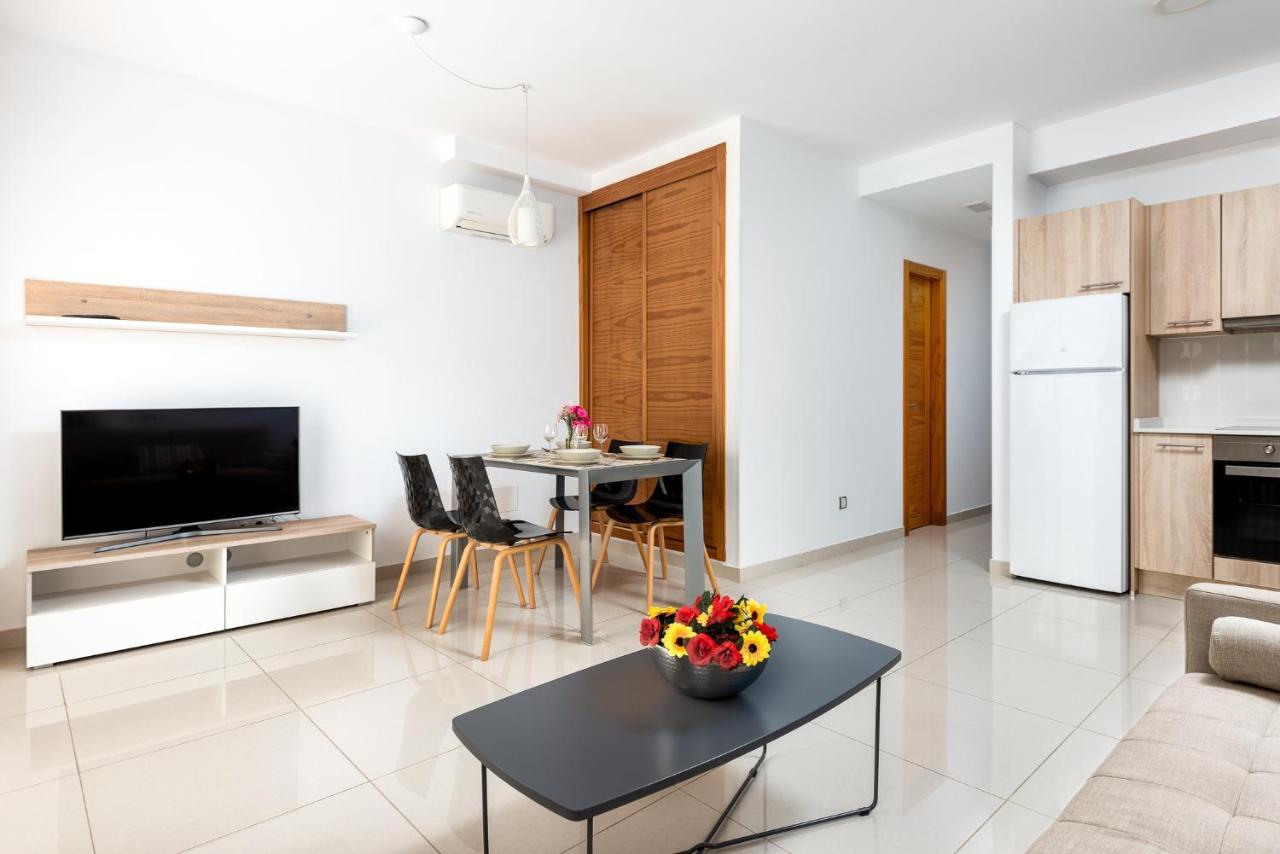 Apartamentos Las Palmeras بويرتو دي موغان المظهر الخارجي الصورة